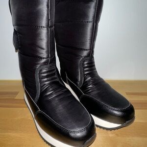 Black Winter Boots